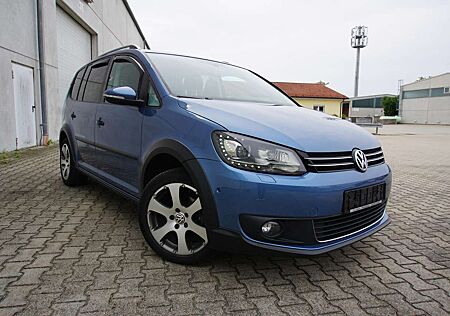 VW Touran Volkswagen 1.4TSI DSG AHK Navi Pano Kamera Xenon