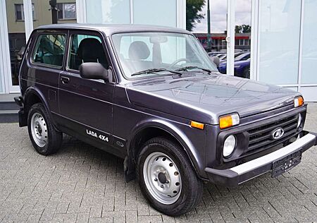 Lada Taiga Basis 4x4 aus 1.Hand
