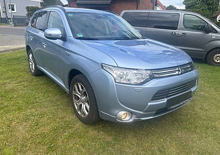 Mitsubishi Outlander Outlander Plug-In Hybrid 2.0 4WD Plug-In Hybrid Plus
