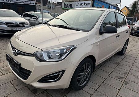 Hyundai i20 Style 1.4 8 FACH/KLIMA/USB/AUTOMATIK