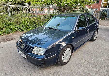VW Bora Volkswagen 2.0 Lim. Basis