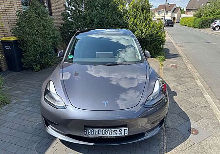 Tesla Model 3 Standard Reichweite Plus Hinterradantrieb