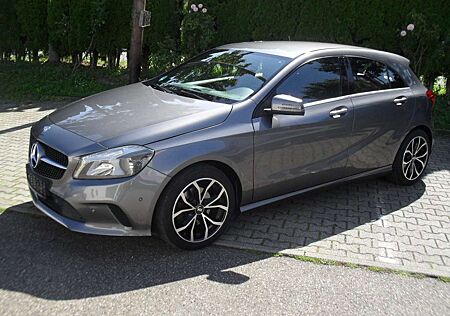 Mercedes-Benz A 180 Urban Navi Sportsitze gepflegt
