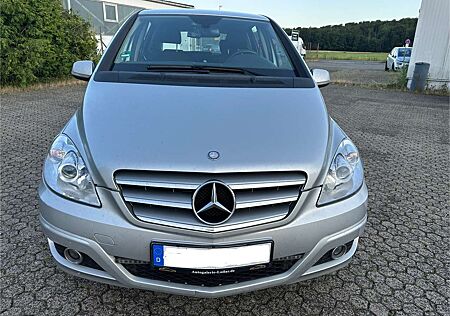 Mercedes-Benz B 180 CDI * Navi * Klima * abnehmbare AHK * Euro 5