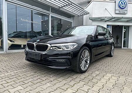 BMW 530 IA Touring*Sportline*Leder*Navi*19-Zoll