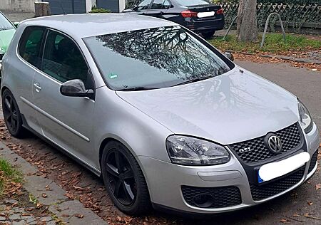 VW Golf GTI Volkswagen Golf 2.0 GTI