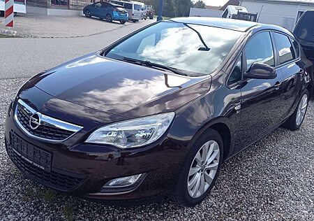 Opel Astra Fließheck 5-Türer 1.4 Turbo 150 Jahre