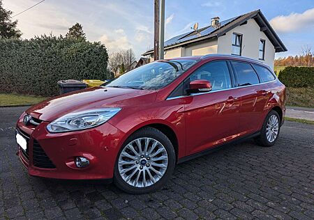 Ford Focus Turnier Titanium*1.Hand*2.0TDCi*140PS*DPF