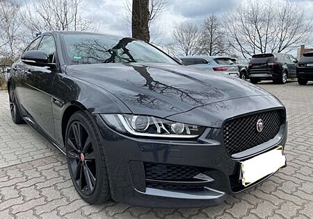 Jaguar XE R-Sport