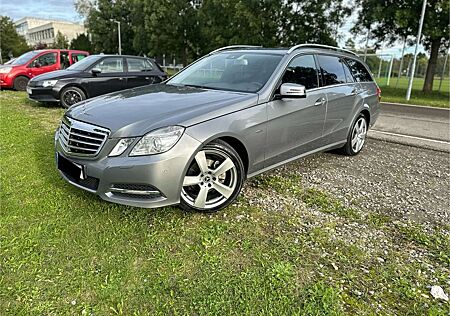 Mercedes-Benz E 220 T CDI DPF BlueEFFICIENCY Automatik Avantgarde