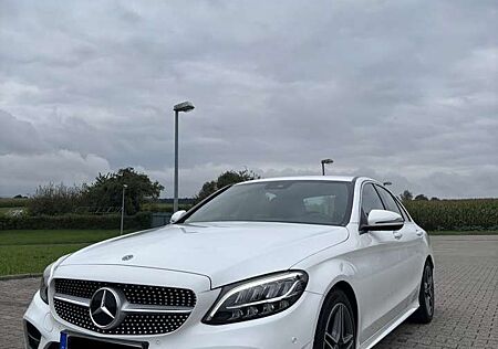 Mercedes-Benz C 220 d 9G-TRONIC AMG Distronic ScheckH Digital Ambiente