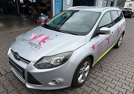 Ford Focus Turnier Champions Edition Alu Navi PDC SHZ
