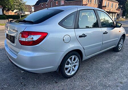 Lada Granta 1.6 Tüv neu