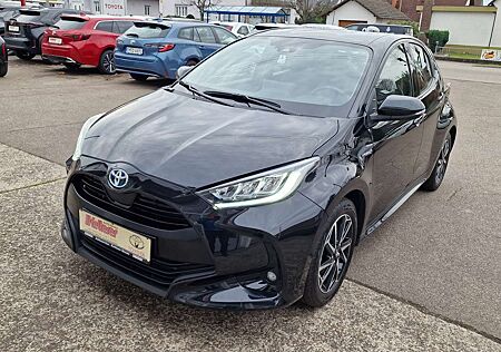 Toyota Yaris Hybrid Club