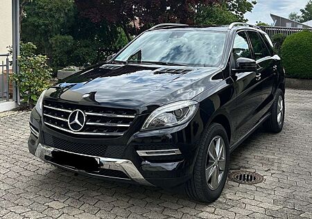 Mercedes-Benz ML 350 M-Klasse Diesel BlueTEC 4MATIC 7G-TRONIC