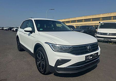 VW Tiguan Volkswagen Active Navi LED Kamera AHK ACC 18`