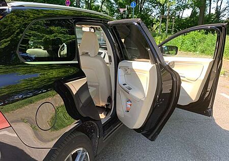 Volvo XC 60 XC60 XC60 D5 AWD Aut. Momentum