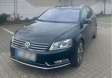 VW Passat Variant Volkswagen 2.0 TDI DPF DSG Highline Panorama Leder