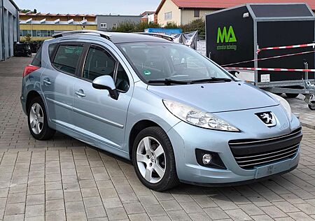 Peugeot 207 Premium Automatik wenig gelaufen !!!KD Neu