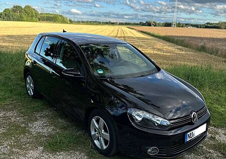 VW Golf Volkswagen 1.6 TDI DPF BlueMotion Technology Team