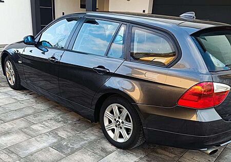 BMW 318i 318 3er Touring Touring Aut. AHK , Service neu