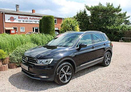 VW Tiguan Volkswagen 2.0 TDI 4x4 DSG Highline *Navi,SHZ,Panorama,AHK*
