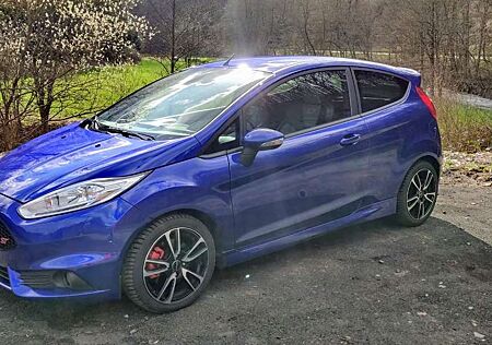 Ford Fiesta 3-Türer 1.6 EcoBoost, Leder-Sport-Paket