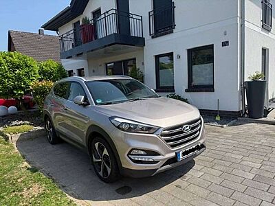 Hyundai TUCSON Tucson blue 1.7 CRDi 2WD Style