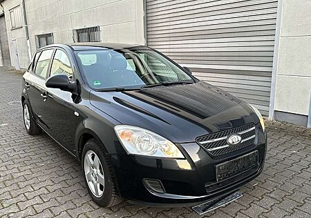 Kia Cee'd Ceed / 1.4 CVVT LX