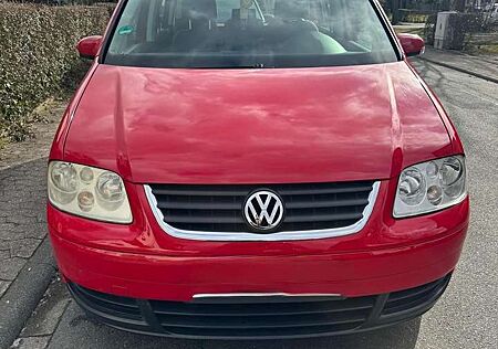 VW Touran Volkswagen 1.6 FSI