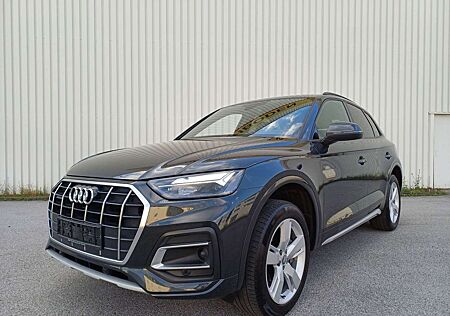 Audi Q5 40 TDI quattro S-line/Panorama/ACC/AHK/Navi