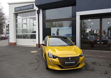 Peugeot e-208 GT+ Elektromotor mit Glasdach