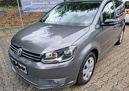 VW Touran Volkswagen Style7 SITZER*NAVI*KLIMA*SITZH*AHK*
