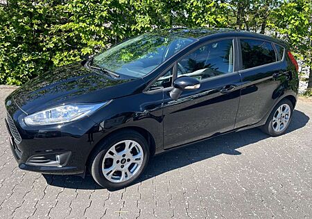 Ford Fiesta Celebration Klima Alu TÜV neu!!!
