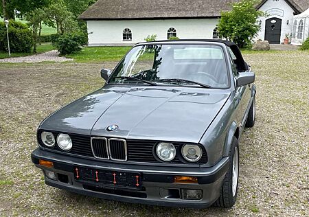BMW 325 i Cabrio Automatik Leder Klima H-Kennzeichen