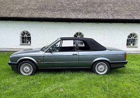 BMW 325 i Cabrio Automatik Leder Klima H-Kennzeichen