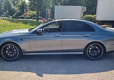 Mercedes-Benz E 63 AMG AMG E 63 4Matic AMG Speedshift 9G-MCT