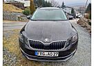 Skoda Octavia Combi 2.0 TDI DSG Style DSG SHZ ACC ALU NAVI KLIMA