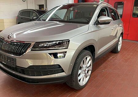 Skoda Karoq 2.0 TDI Style 4x4 DSG*LED*AHK*ACC*DAB