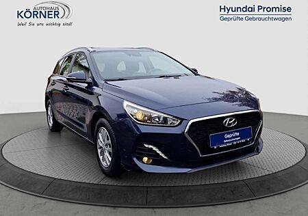 Hyundai i30 1.4 *CAM*SHZ*CARPLAY*TEMPOMAT*