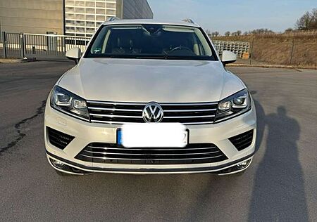 VW Touareg Volkswagen V6 TDI BMT/Start-St Executive Edition Terrain Tech