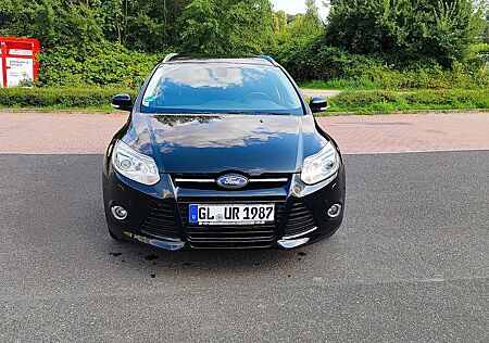 Ford Focus Turnier 1.6 EcoBoost Start-Stopp-System Titanium