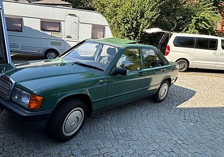 Mercedes-Benz 190 E