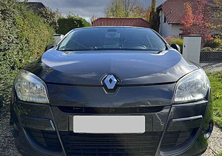 Renault Megane TCe 180 Coupe * 8 Reifen * LED Scheinwerfer * PDC