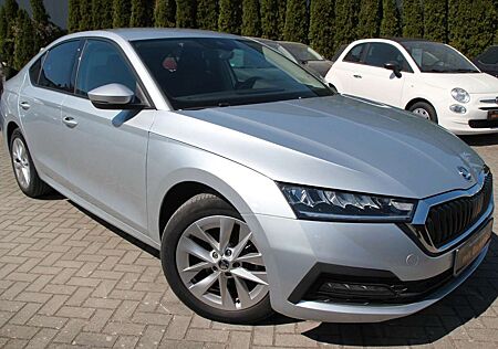 Skoda Octavia Ambition DSG Klima/Kamera/CarPlay/Tempom