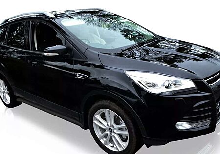 Ford Kuga 1.6 EcoBoost 4x4 Aut. Titanium