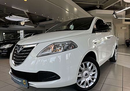 Lancia Ypsilon Silver*Klima*Einparkhilfe*