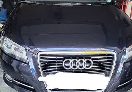 Audi A3 2.0 TDI Sportback DPF S tronic Ambiente