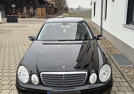 Mercedes-Benz E 200 Kompressor Automatik Classic