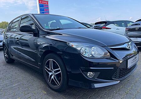Hyundai i30 1.6 CRDi Classic *KLIMA*EURO5*ALU*MFL*SHZ*